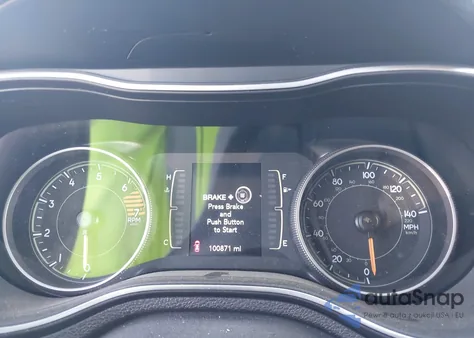 2019 Jeep Cherokee Latitude Plus 4X4 z USA, uszkodzony, nr VIN 1C4PJMLBXKD237154